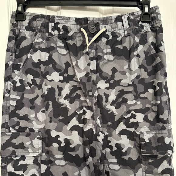 Set of 3 boys shorts. 2 Sonoma, 1 Children’s Place. Elastic waist, sizes 14/16. - Picture 2 of 2